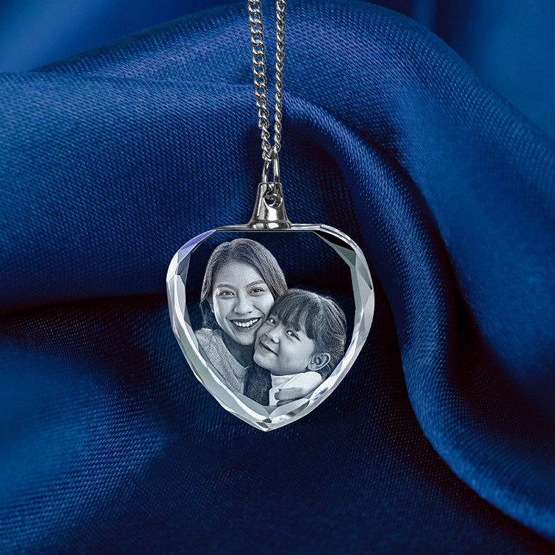 Personalized 3D photo necklace with laser engraving