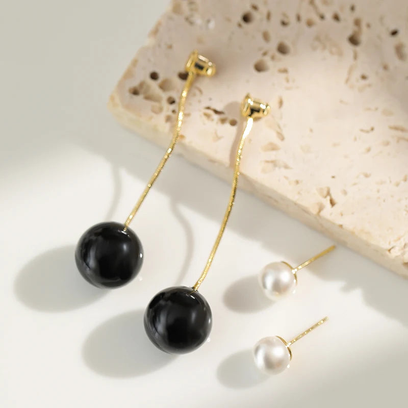 Black and White Color Earring