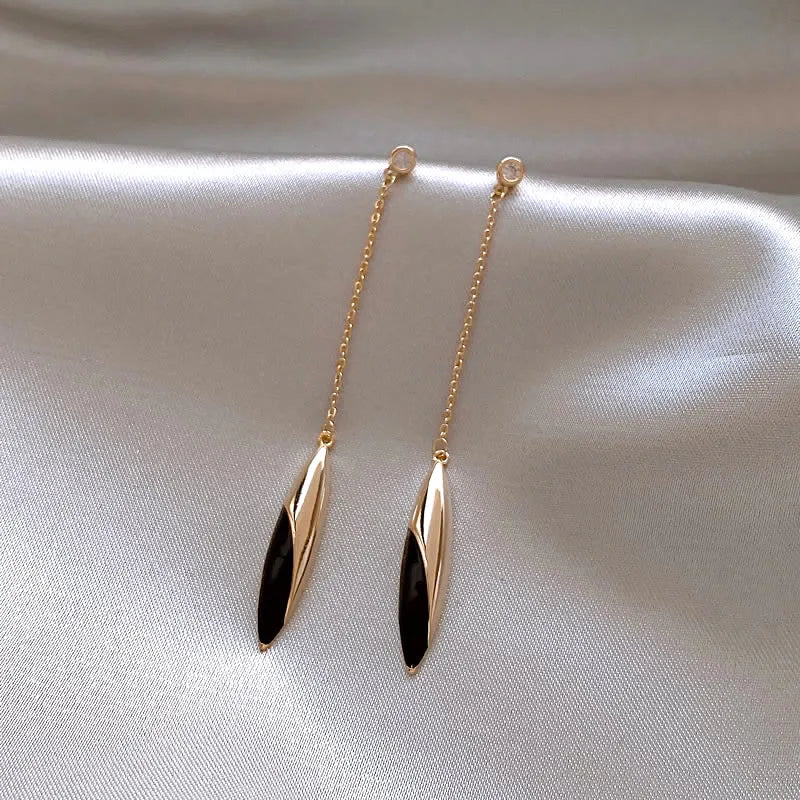 Sense Black Gold Earring