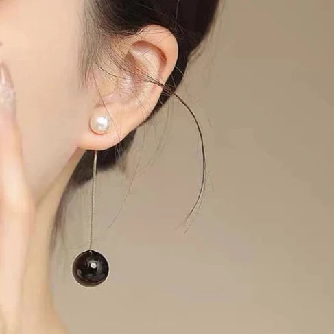 Black and White Color Earring