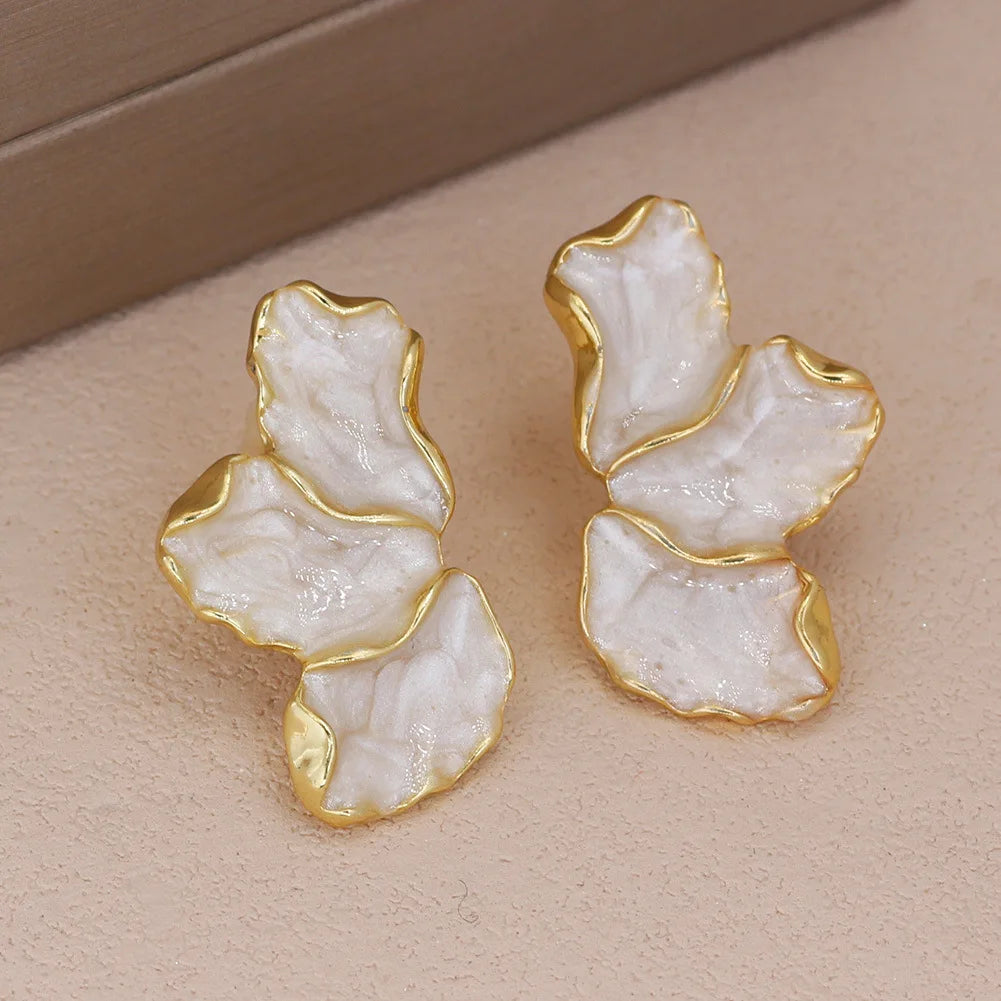 Irregular Metal Ada Earring