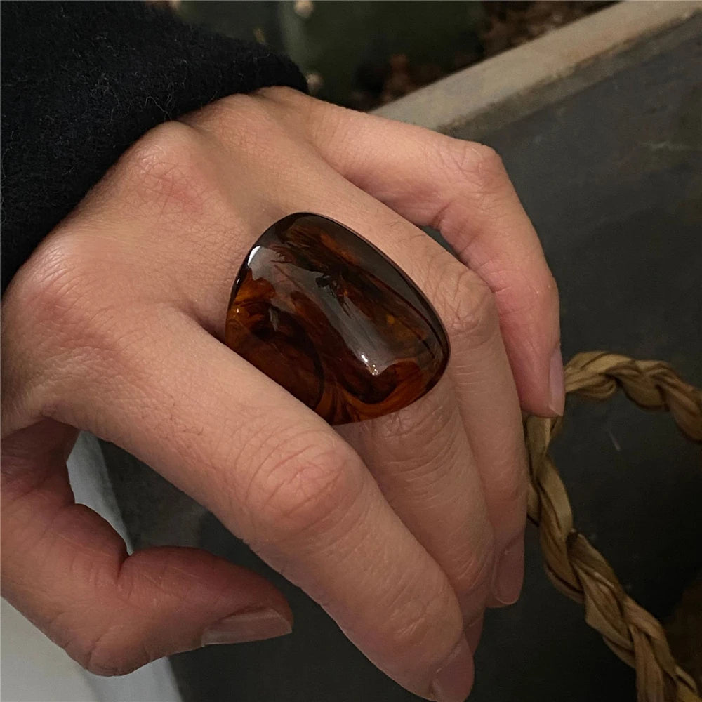 Mary Resin Ring