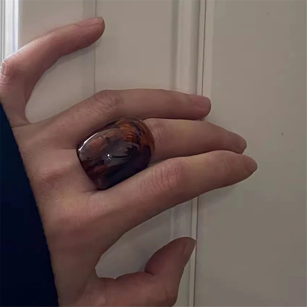 Mary Resin Ring