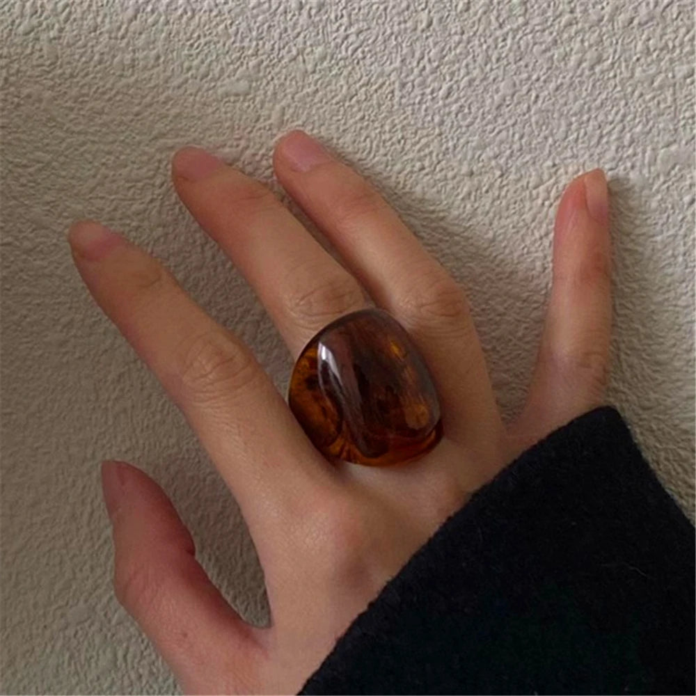 Mary Resin Ring