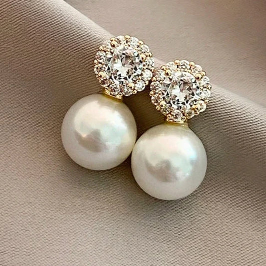 Pearl Bella Hoop Earrings