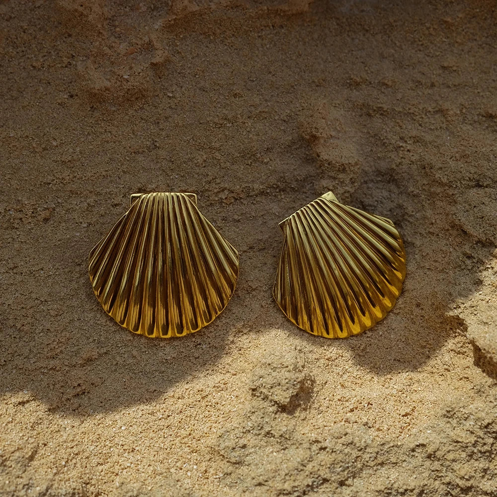 18K Big Shell Stud Earring